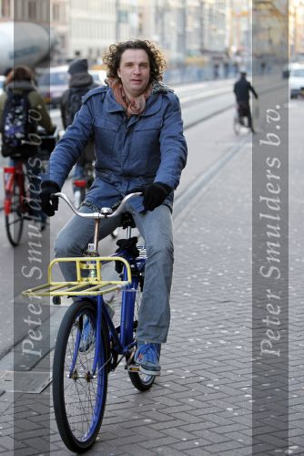 Amsterdam 15 december 2009
Robert Blaauboer op de fiets in amsterdam.
Peter Smulders bv