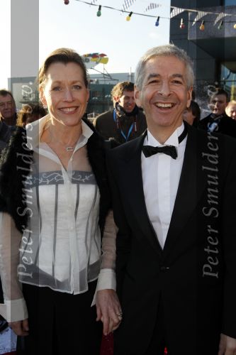 Leeuwarden 13 december 2009
Premiere helden van 1963 in het WTC. Ronald Plasterk met vrouw
Peter Smulders bv