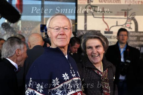 Leeuwarden 13 december 2009
Premiere helden van 1963 in het WTC. Tinus udding met vrouw
Peter Smulders bv