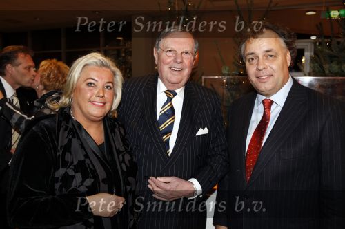 Amstelveen 12 december 2009
Kerstborrel Princess in het cobra museum. Tom Westermeijer met Aad en Els Ouborg
Peter Smulders bv