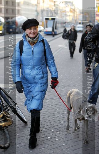Amsterdam 15 december 2009
Vera Mann aan het wandelen met haar hond.
Peter Smulders bv