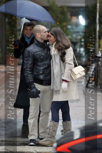 Milaan 21 december 2009
Wesley Sneijder en zijn vriendin  Yolanthe Cabau v Kasbergen shoppend in Milaan. Ze wonen in een parchtig appartement in het centrum van Milaan.
Peter Smulders bv
