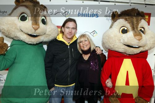 Den Haag 12 december 2009
Premiere in Pathe den Haag. Willeke Alberti met Johnny de Mol en Julian en Noah de Mol
Peter Smulders bv