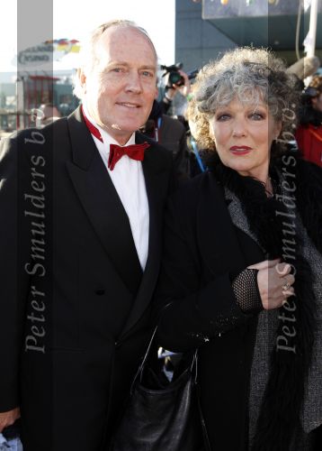 Leeuwarden 13 december 2009
Premiere helden van 1963 in het WTC. Willeke v Ammelrooy met Peter Tuinman
Peter Smulders bv