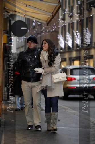 Milaan 21 december 2009
Wesley Sneijder en zijn vriendin  Yolanthe Cabau v Kasbergen shoppend in Milaan. Ze wonen in een parchtig appartement in het centrum van Milaan.
Peter Smulders bv