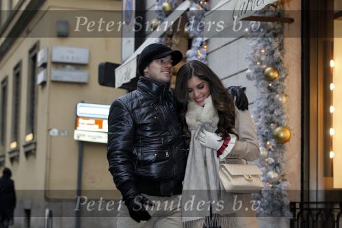 Milaan 21 december 2009
Wesley Sneijder en zijn vriendin  Yolanthe Cabau v Kasbergen shoppend in Milaan. Ze wonen in een parchtig appartement in het centrum van Milaan.
Peter Smulders bv