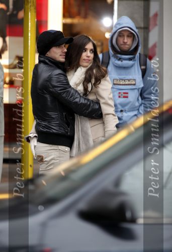 Milaan 21 december 2009
Wesley Sneijder en zijn vriendin  Yolanthe Cabau v Kasbergen shoppend in Milaan. Ze wonen in een parchtig appartement in het centrum van Milaan.
Peter Smulders bv