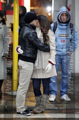 Milaan 21 december 2009
Wesley Sneijder en zijn vriendin  Yolanthe Cabau v Kasbergen shoppend in Milaan. Ze wonen in een parchtig appartement in het centrum van Milaan.
Peter Smulders bv