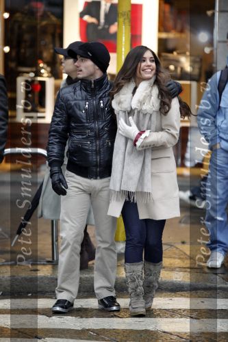 Milaan 21 december 2009
Wesley Sneijder en zijn vriendin  Yolanthe Cabau v Kasbergen shoppend in Milaan. Ze wonen in een parchtig appartement in het centrum van Milaan.
Peter Smulders bv