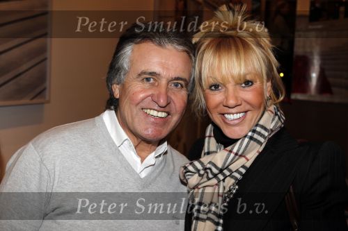 Amsterdam 6 januari 2011
Premiere Volendam in het nieuwe de la mar. Adriaan Hoes met vriendin
Peter Smulders bv