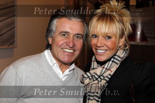 Amsterdam 6 januari 2011
Premiere Volendam in het nieuwe de la mar. Adriaan Hoes met vriendin
Peter Smulders bv