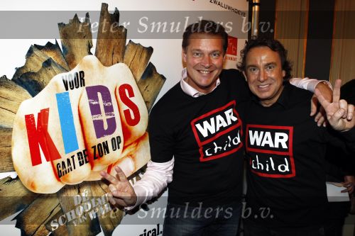 Amsterdam 12 januari 2011
Marco Borsato en Albert Verlinden kondigen smaenwerking aan over kindermusical TBV War Child.
Peter Smulders bv