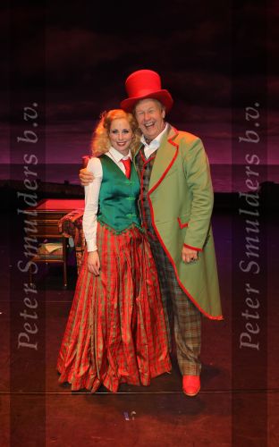 Zoetermeer, 19 December 2010
Premiere in het stadstheater van de musical Dr. Dolittle
Cast met de hoofdrolspelers Edwin Rutten en Alexandra Alphenaar
Foto Peter Smulders BV