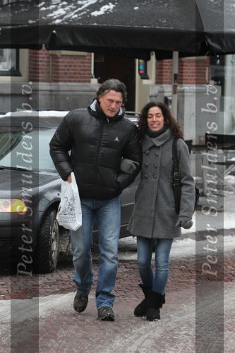 Utrecht, 22 December 2010
Bas Westerweel met zijn nieuwe vriendin Vivian Persijn
Foto Peter Smulders Bv