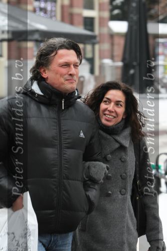 Utrecht, 22 December 2010
Bas Westerweel met zijn nieuwe vriendin Vivian Persijn
Foto Peter Smulders Bv