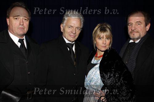 Sliedrecht 6 januari 2011
Presentatie musical over de watersnoodramp in 1953 met oa Ben Cramer Filip Bolluyt  Joke de Kruif Marleen v d Loo en Marcel Smid
Peter Smulders bv
