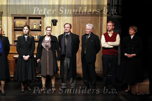 Sliedrecht 6 januari 2011
Presentatie musical over de watersnoodramp in 1953 met oa Ben Cramer Filip Bolluyt  Joke de Kruif Marleen v d Loo en Marcel Smid
Peter Smulders bv