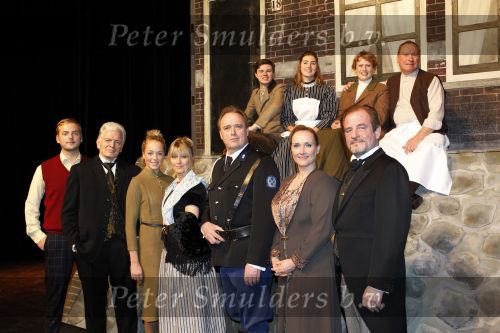 Sliedrecht 6 januari 2011
Presentatie musical over de watersnoodramp in 1953 met oa Ben Cramer Filip Bolluyt  Joke de Kruif Marleen v d Loo en Marcel Smid
Peter Smulders bv