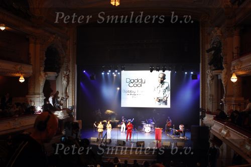 Amsterdam 8 januari 2011
Herdenkingsdienst en begrafenis in stadschouwburg en zorgvlied van Bobby Farell.
Peter Smulders bv