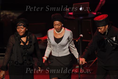 Amsterdam 8 januari 2011
Herdenkingsdienst en begrafenis in stadschouwburg en zorgvlied van Bobby Farell. originele Boney M leden
Peter Smulders bv