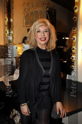 Uitgeest 17 januari 2011
Nieuwjaarsreceptie Henk Geels in Bobs saloon. Bonnie st Claire
Peter Smulders bv
