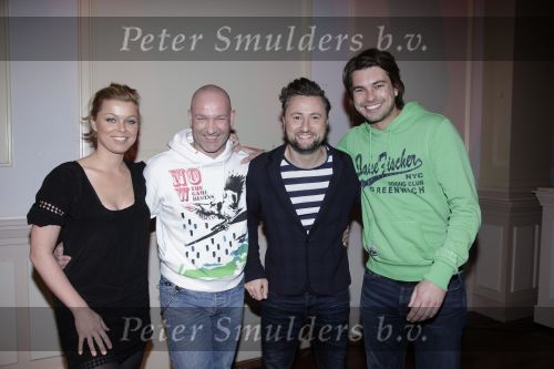 Hilversum 4 januari 2011
Presentatie programma de reisleider met Bridget Maasland Rik Brandsteder Dennis Weening en Eddy Zoey in studio 21
Peter Smulders bv