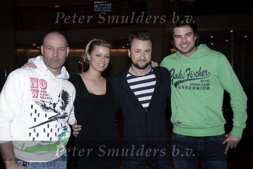 Hilversum 4 januari 2011
Presentatie programma de reisleider met Bridget Maasland Rik Brandsteder Dennis Weening en Eddy Zoey in studio 21
Peter Smulders bv