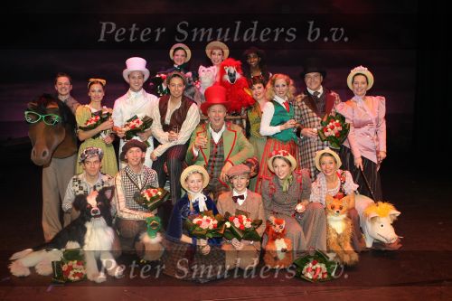Zoetermeer, 19 December 2010
Premiere in het stadstheater van de musical Dr. Dolittle
Cast met de hoofdrolspelers Edwin Rutten en Alexandra Alphenaar
Foto Peter Smulders BV