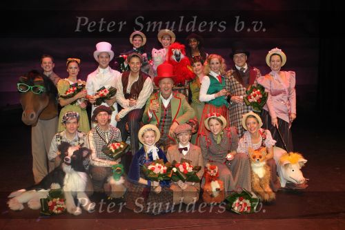 Zoetermeer, 19 December 2010
Premiere in het stadstheater van de musical Dr. Dolittle
Cast met de hoofdrolspelers Edwin Rutten en Alexandra Alphenaar
Foto Peter Smulders BV