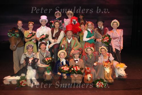 Zoetermeer, 19 December 2010
Premiere in het stadstheater van de musical Dr. Dolittle
Cast met de hoofdrolspelers Edwin Rutten en Alexandra Alphenaar
Foto Peter Smulders BV