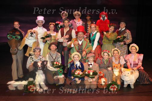 Zoetermeer, 19 December 2010
Premiere in het stadstheater van de musical Dr. Dolittle
Cast met de hoofdrolspelers Edwin Rutten en Alexandra Alphenaar
Foto Peter Smulders BV