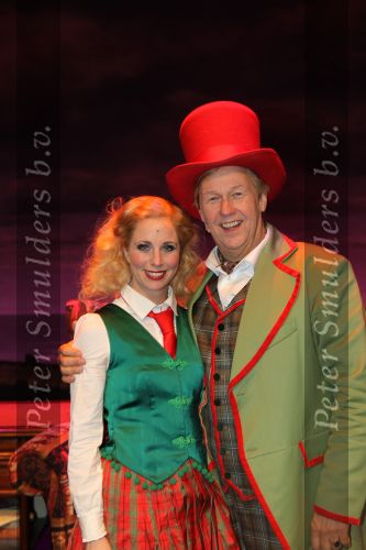 Zoetermeer, 19 December 2010
Premiere in het stadstheater van de musical Dr. Dolittle
Cast met de hoofdrolspelers Edwin Rutten en Alexandra Alphenaar
Foto Peter Smulders BV