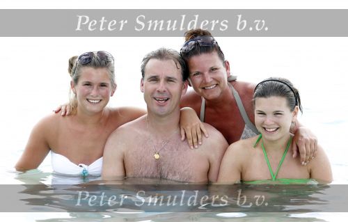 Curacao 31 december 2010
Erik en Gea Breukink met hun dochters en schoonzoon op vakantie op Curacao.
Peter Smulders bv