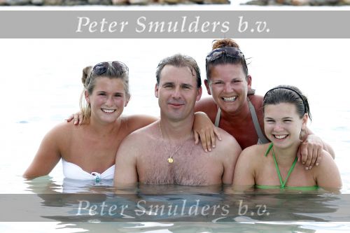 Curacao 31 december 2010
Erik en Gea Breukink met hun dochters en schoonzoon op vakantie op Curacao.
Peter Smulders bv