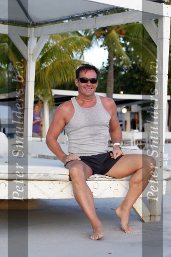 Curacao 24 december 2010
Gerard Joling op het strand van Mambo Beach op Curacao.
Peter Smulders bv