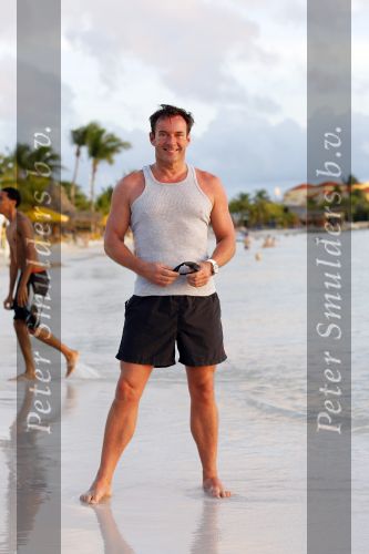 Curacao 24 december 2010
Gerard Joling op het strand van Mambo Beach op Curacao.
Peter Smulders bv