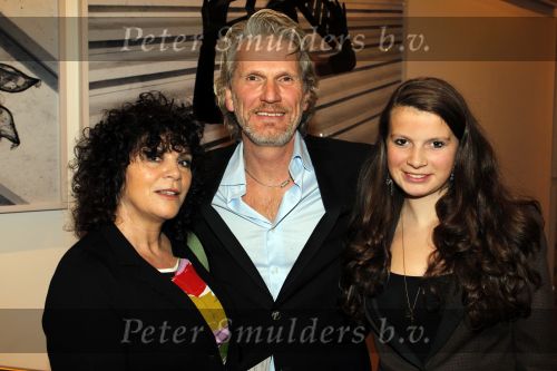 Amsterdam 6 januari 2011
Premiere Volendam in het nieuwe de la mar. Henriette Tol met man en dochter
Peter Smulders bv