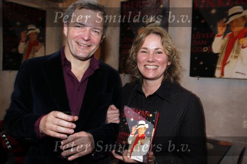 Amsterdam 16 december 2010
Presentatie dvd / cd Herman Finkers bij het ketelhuis. Herman met zijn vrouw
Peter Smulders bv