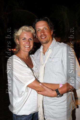 Curacao 1 januari 2010
Irene Moors met man Barry en kinderen op Curacao bij Mambo Beach.
Peter Smulders bv