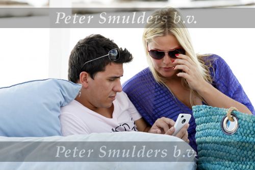 Curacao 30 december 2010
Jan Smit en Lisa relaxen op Curacao nadat Jan een optreden heeft gehad op Mambo Beach. 
Peter Smulders bv