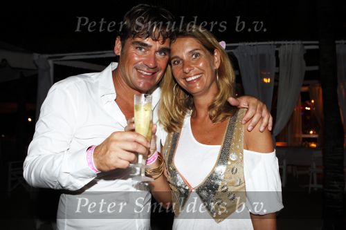 Curacao 31 december 2010
Jeroen v d Boom met zijn vrouw Dany en zoons Daan en Luuk op vakantie op Curacao.
Peter Smulders bv