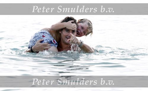 Curacao 31 december 2010
Jeroen v d Boom met zijn vrouw Dany en zoons Daan en Luuk op vakantie op Curacao.
Peter Smulders bv