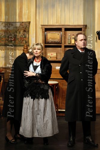 Sliedrecht 6 januari 2011
Presentatie musical over de watersnoodramp in 1953 met oa Ben Cramer Filip Bolluyt  Joke de Kruif Marleen v d Loo en Marcel Smid
Peter Smulders bv