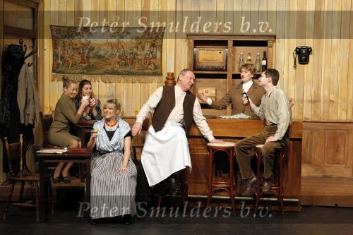 Sliedrecht 6 januari 2011
Presentatie musical over de watersnoodramp in 1953 met oa Ben Cramer Filip Bolluyt  Joke de Kruif Marleen v d Loo en Marcel Smid
Peter Smulders bv