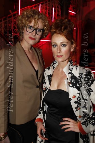 Amsterdam 13 januari 2011
Uitreiking Elle style awards in de stadsschouwburg. Jolanda v d Berg met een kennis
Peter Smulders bv