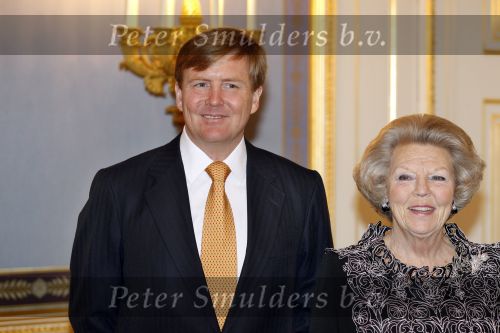 Den Haag 13 januari 2011
Koningin Beatrix Prins Willem Alexander en prinses Maxima ontvangen de sultan van Brunei op paleis Noordeinde.
Peter Smulders bv