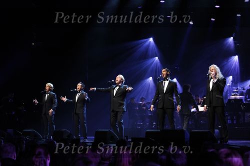 Amsterdam 6 december 2010
Optreden Los Angeles the voices met oa Gordon in carre.
Peter Smulders bv