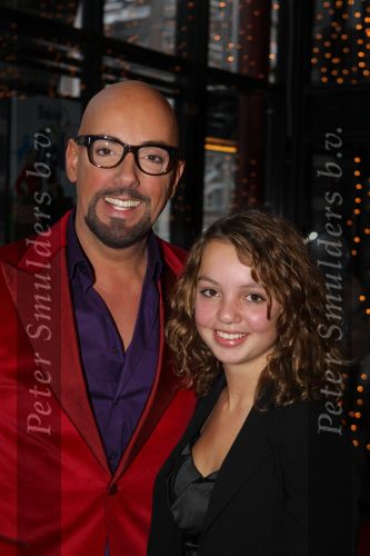 Zoetermeer, 19 December 2010
Premiere in het stadstheater van de musical Dr. Dolittle
Maik de Boer met zijn nichtje Yvemarie
Foto Peter Smulders BV
