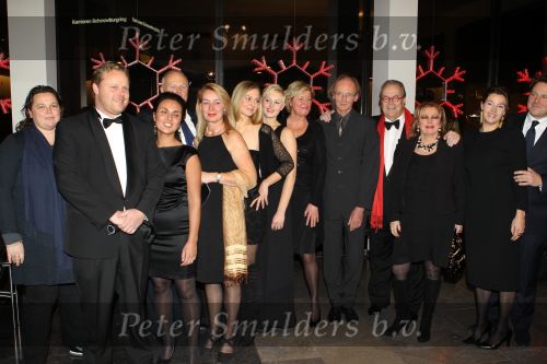 Tilburg, 9 December 2010
Premiere TOON
Maurice Hermans met zijn broer Gaby Hermans en Michael Hermans en familie
Foto Peter Smulders BV