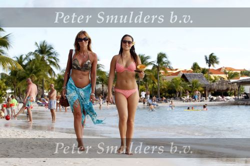 Curacao 24 december 2010
Melody en haar moeder Patricia Klaver samen op vakantie op Curacao.
Peter Smulders bv
